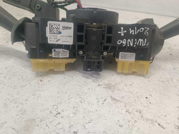 COMMODO RENAULT - Vue 5